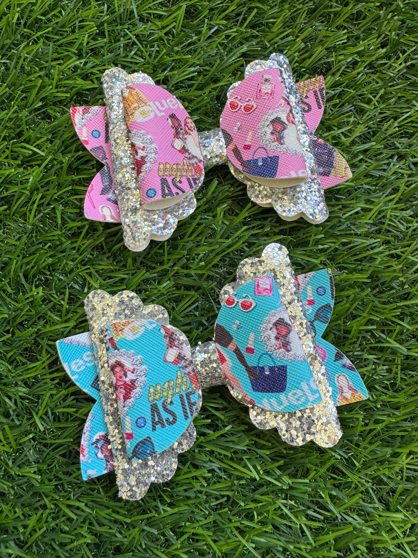 Clued Up 4” Vinyl Bow